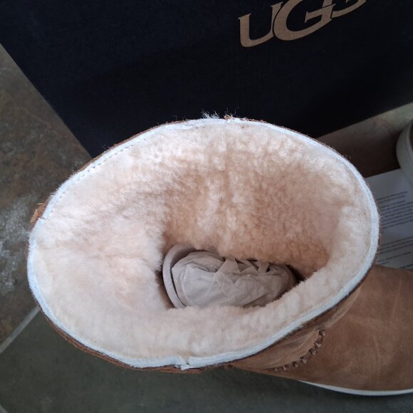 UGG Mika Classic Boot - Picture 4 of 8